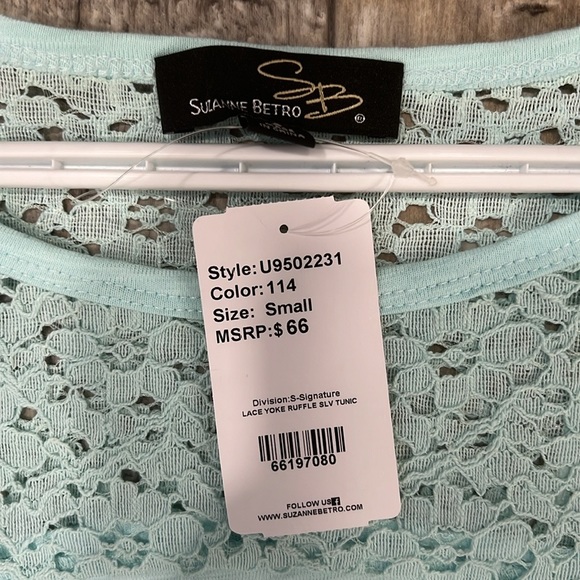 Lace-Accent Ruffle-Sleeve Tee - Picture 4 of 4